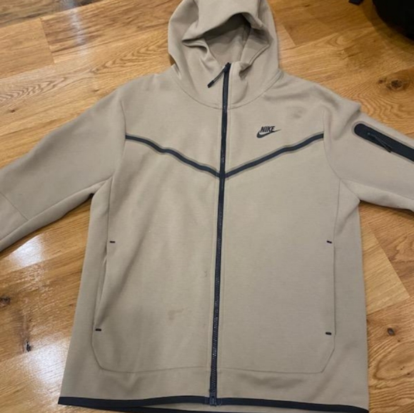 Nike Other - Nike Tech sz medium
